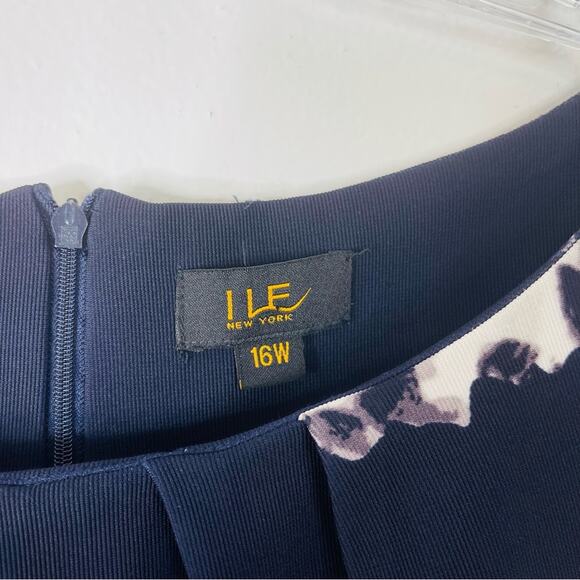 ILE blue white red floral stretchy office preppy midi dress 16W - Picture 4 of 6